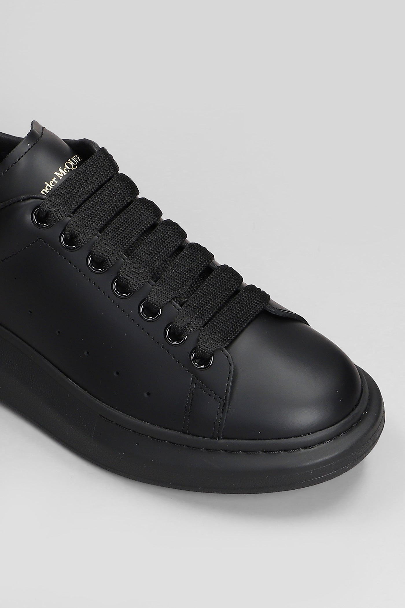 Alexander McQueen SNEAKERS OVERSIZE SNEAK IN PELLE NERA