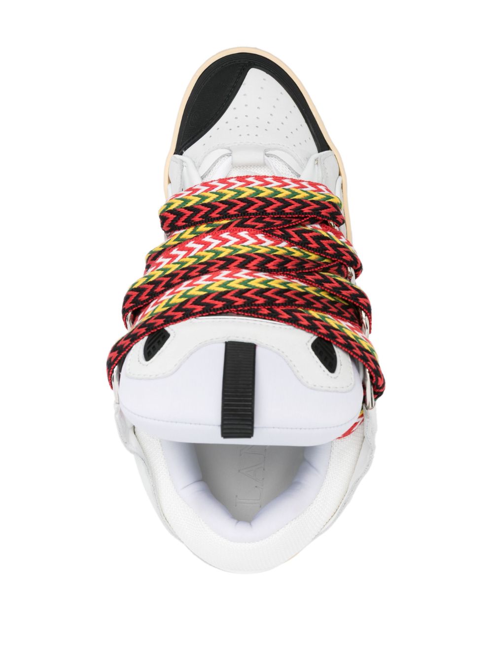 Sneakers Curb
