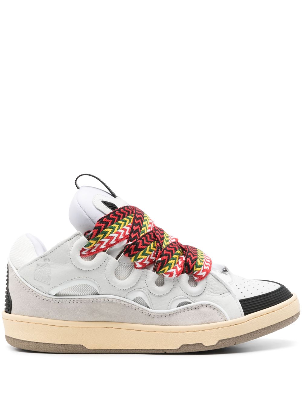 Sneakers Curb